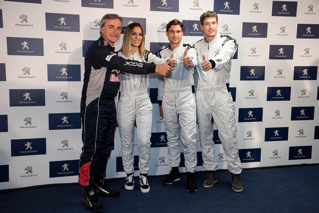 Carlos Sainz, Edurne, David Ferrer y Pablo Carreño, con el Peugeot 308 GTI