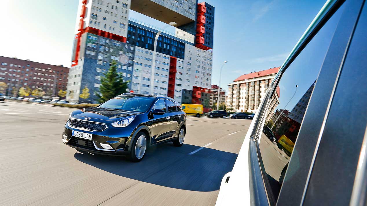 Kia Niro vs Kia Soul EV: ¿qué es mejor, un SUV híbrido o eléctrico?
