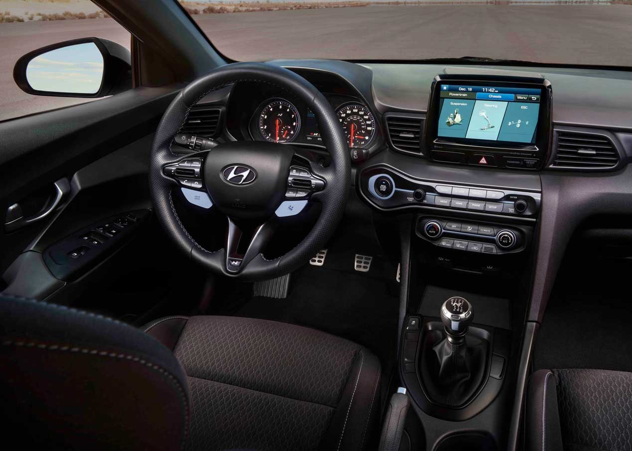 Hyundai Veloster 2019, vuelve el coupé de tres puertas asimétricas