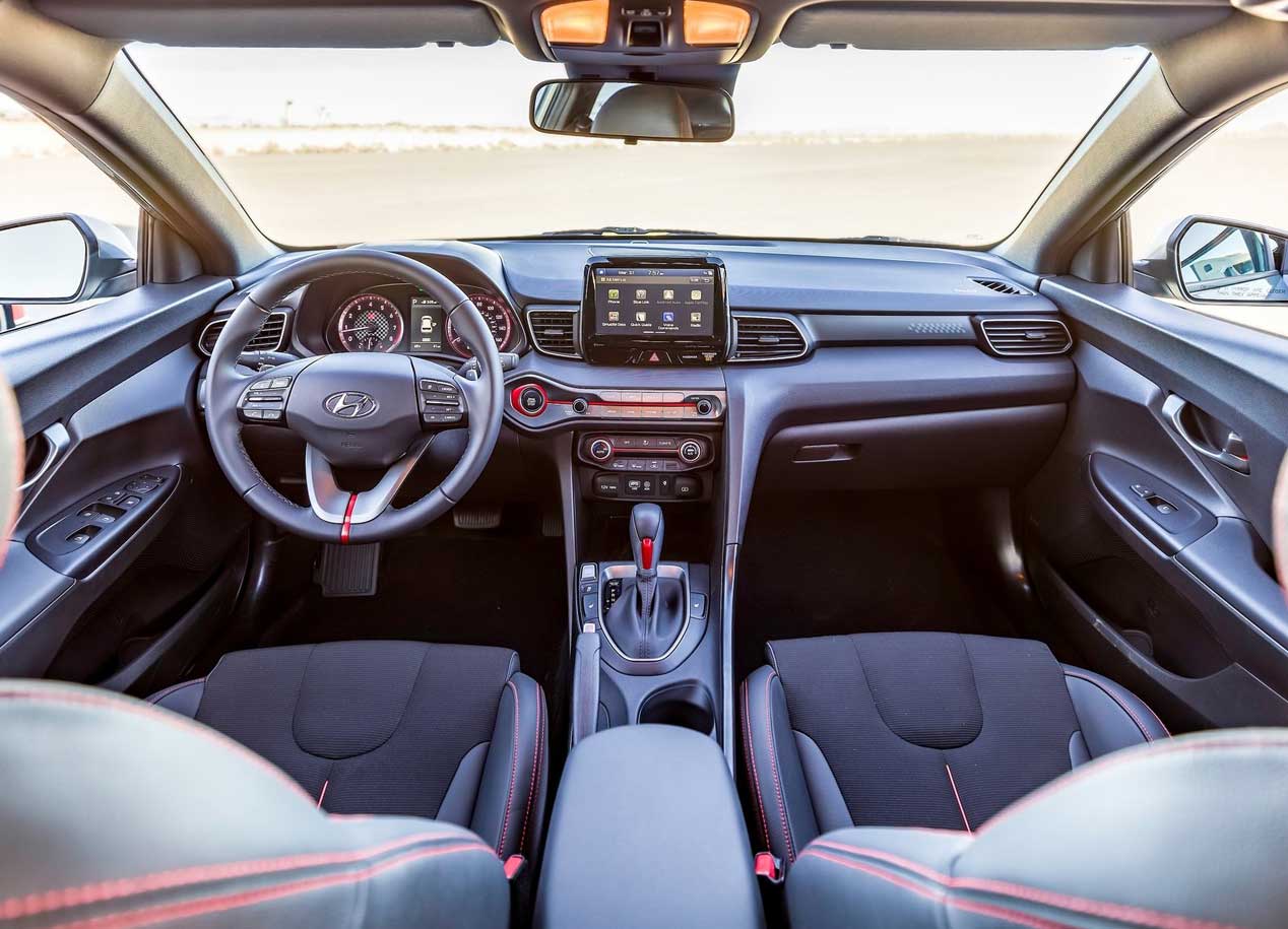 Hyundai Veloster 2019, vuelve el coupé de tres puertas asimétricas
