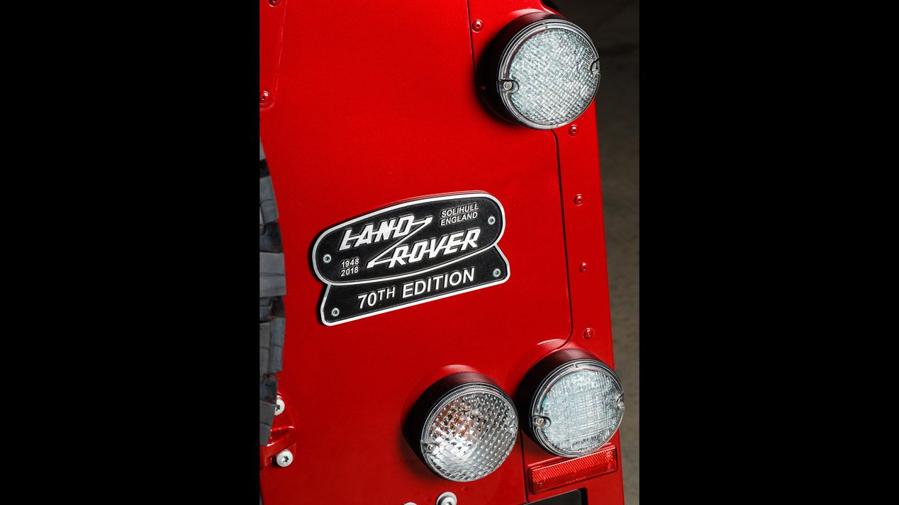Land Rover Defender V8 70 aniversario, volver a nacer