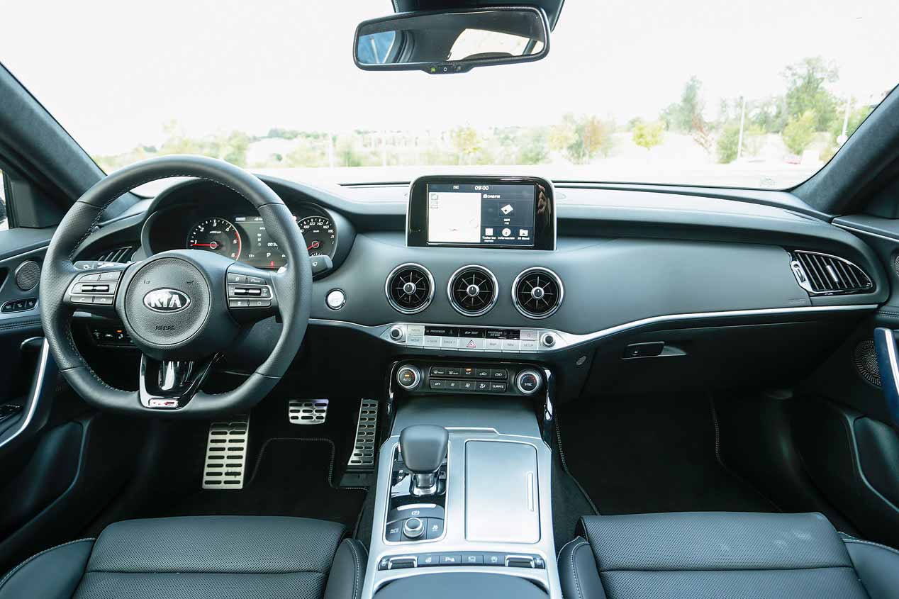 Comparativa entre el Kia Stinger y el VW Arteon Diesel