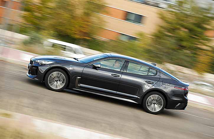 Comparativa entre el Kia Stinger y el VW Arteon Diesel