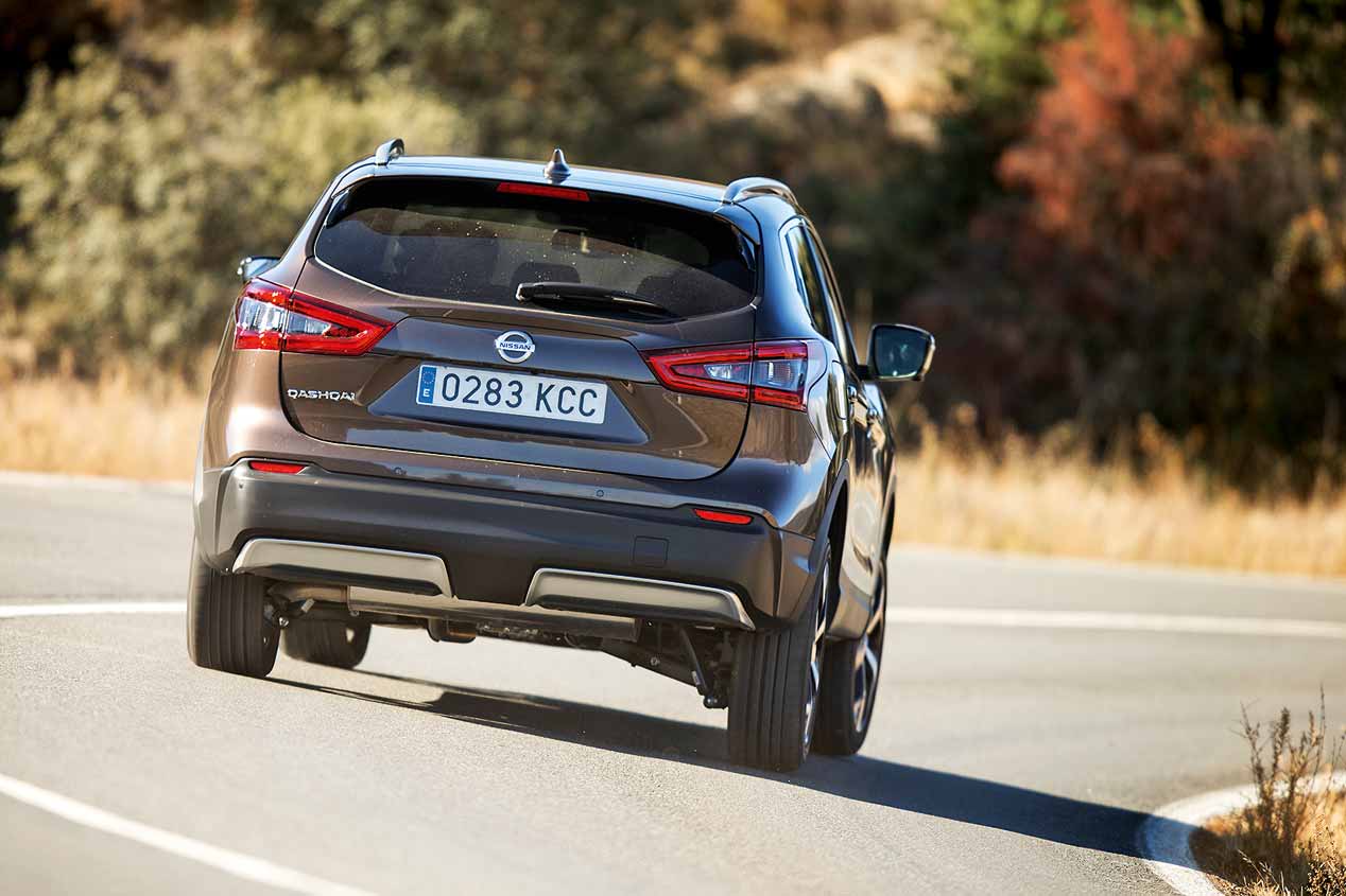 ¿Qué SUV Diesel es mejor? Nissan Qashqai 1.5 dCi vs Skoda Karoq 1.6 TDI