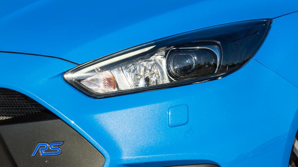 Ford Focus RS vs Honda Civic Type R: El compacto más rápido