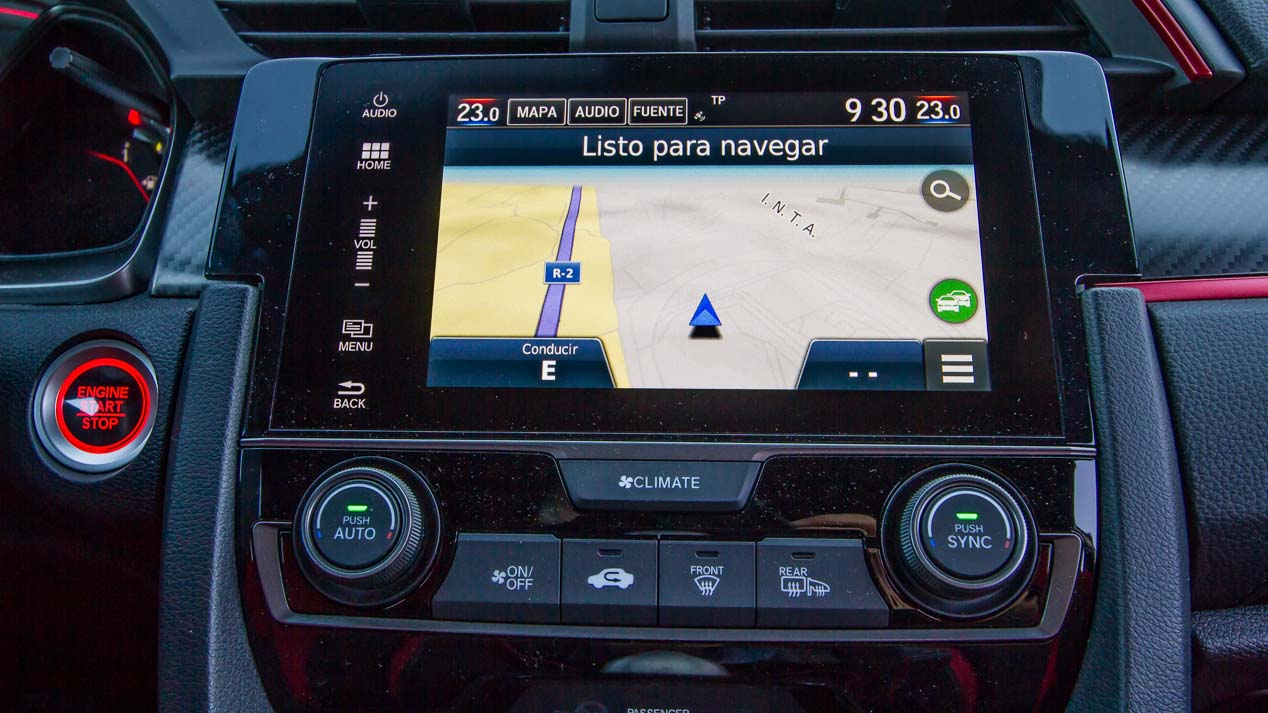 Ford Focus RS vs Honda Civic Type R: El compacto más rápido