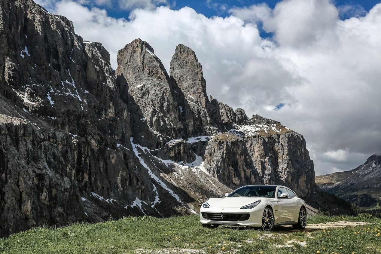 Ferrari lanzará un SUV y un deportivo eléctrico