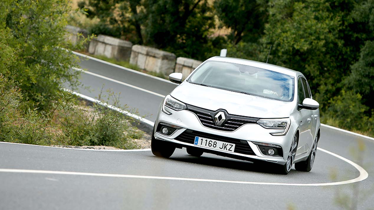Opel Astra 1.6 CDTi, Peugeot 308 1.5 BlueHDi, Renault Mégane 1.6 dCi, Seat León 1.6 TDI, Volkswagen Golf 1.6 TDI ¿cuál es mejor?