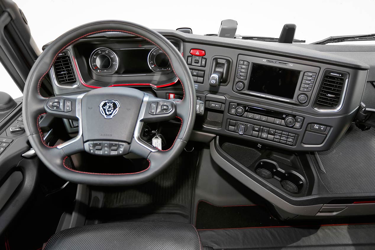 Al volante del Scania S730