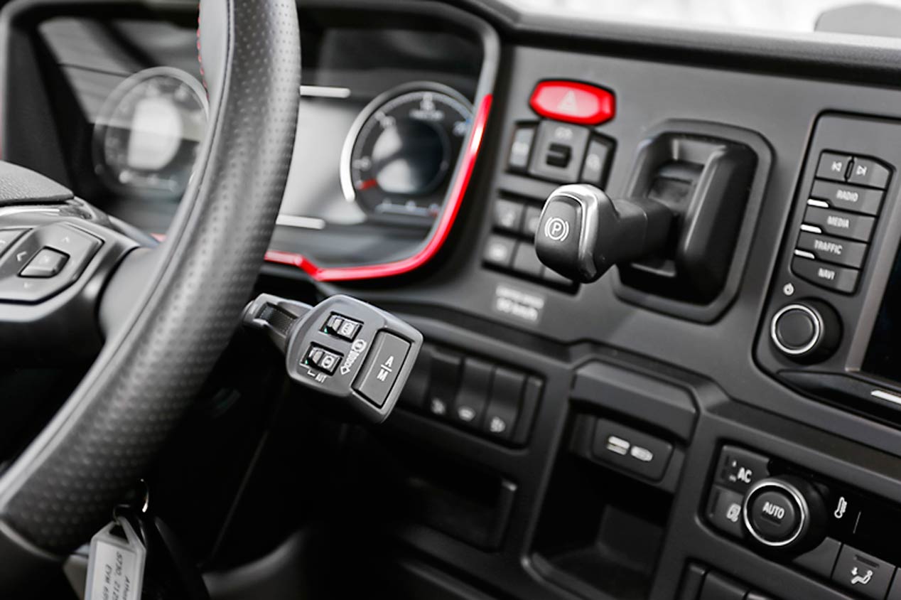 Al volante del Scania S730