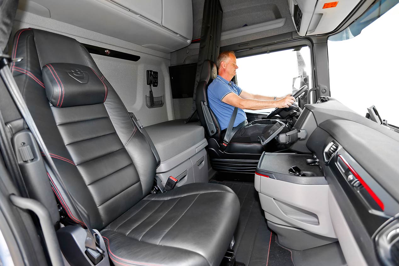 Al volante del Scania S730