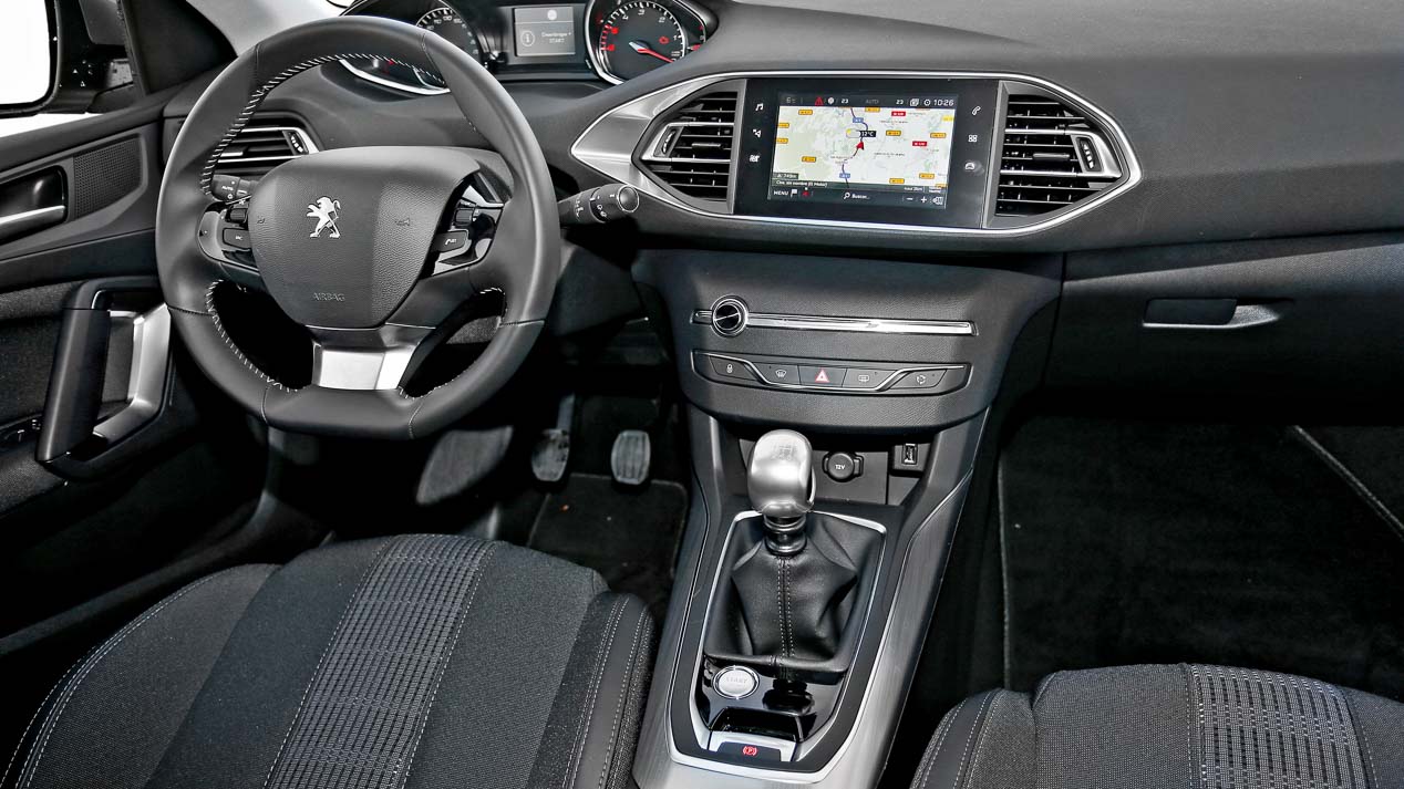 Opel Astra 1.6 CDTi, Peugeot 308 1.5 BlueHDi, Renault Mégane 1.6 dCi, Seat León 1.6 TDI, Volkswagen Golf 1.6 TDI ¿cuál es mejor?
