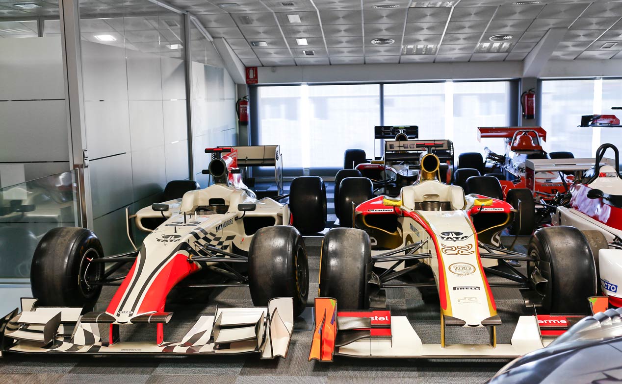 Así es la colección te coches de competición de Teo Martín