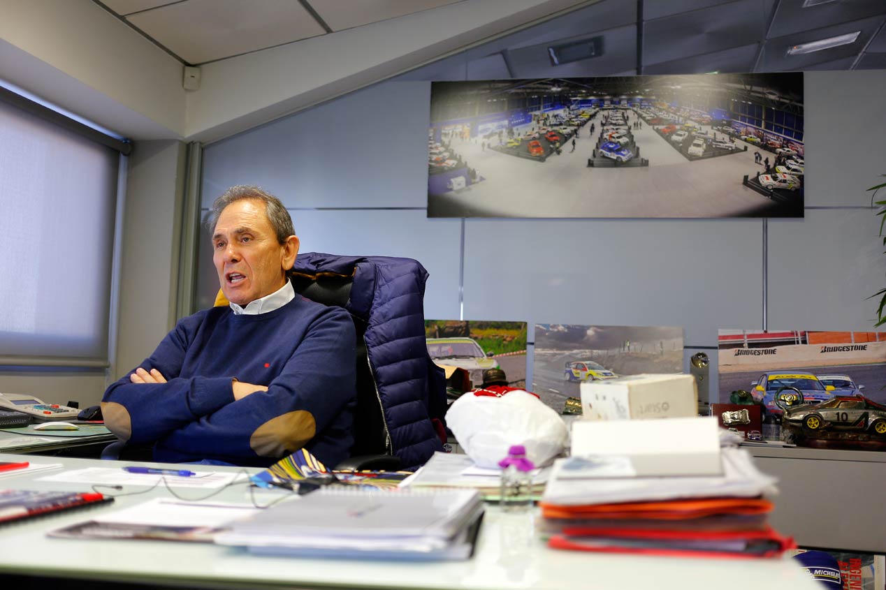 Así es la colección te coches de competición de Teo Martín