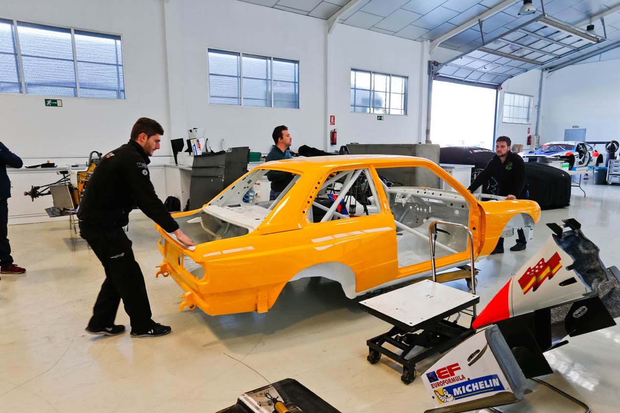 Así es la colección te coches de competición de Teo Martín