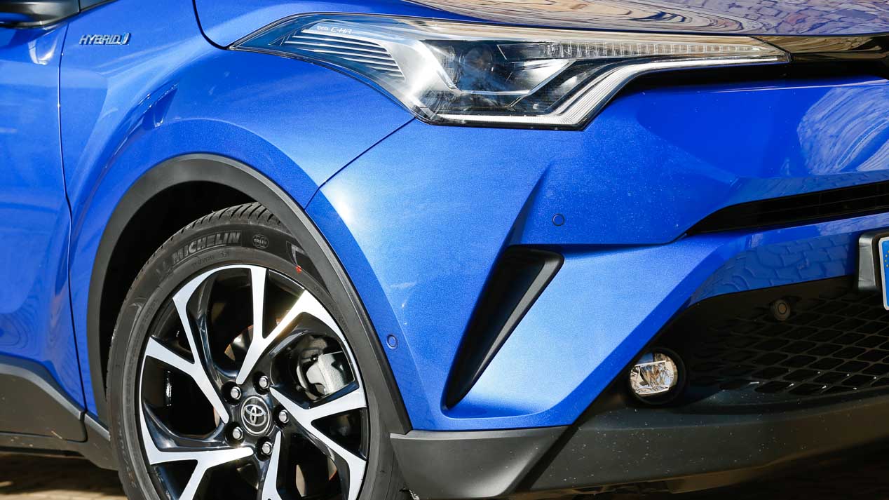 Comparativa Mercedes GLA 180 vs Toyota C-HR
