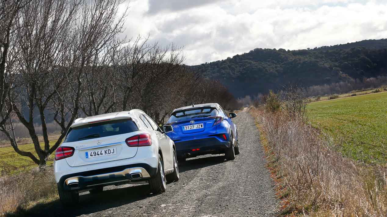Comparativa Mercedes GLA 180 vs Toyota C-HR