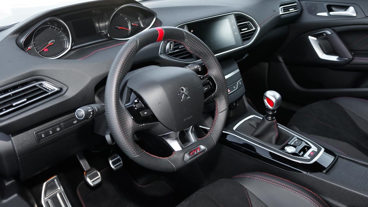 Hyundai i30 N vs Peugeot 308 GTI