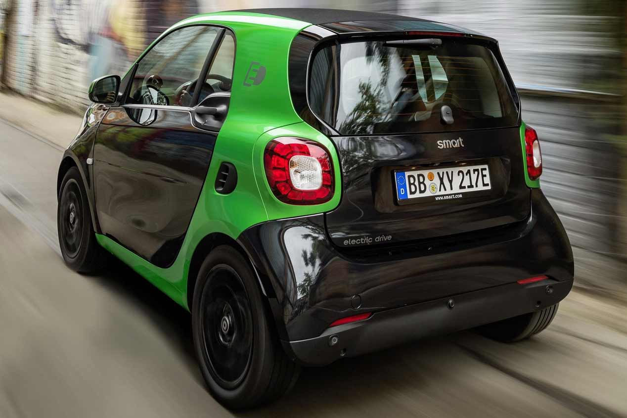 Los coches eléctricos, al alza. ¿Cómo acertar con el seguro?