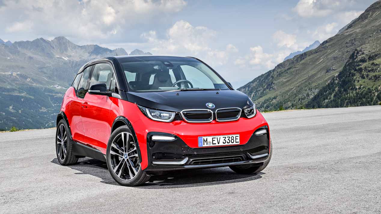 Los coches eléctricos, al alza. ¿Cómo acertar con el seguro?