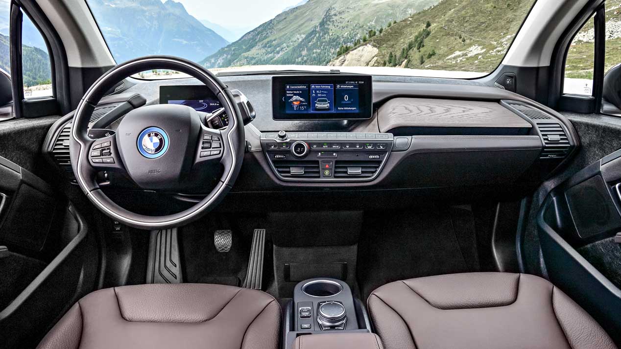 Los coches eléctricos, al alza. ¿Cómo acertar con el seguro?