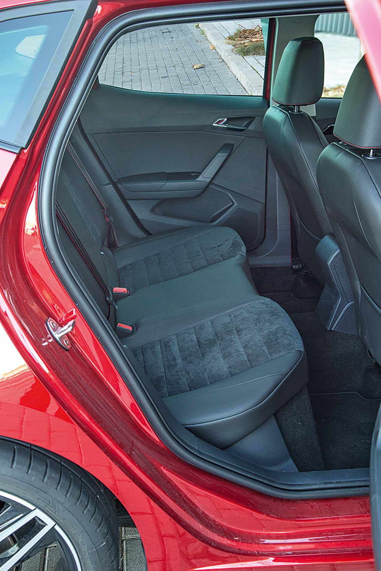 A prueba el Ford Fiesta y el Seat Ibiza Diesel: ¿cuál es mejor?