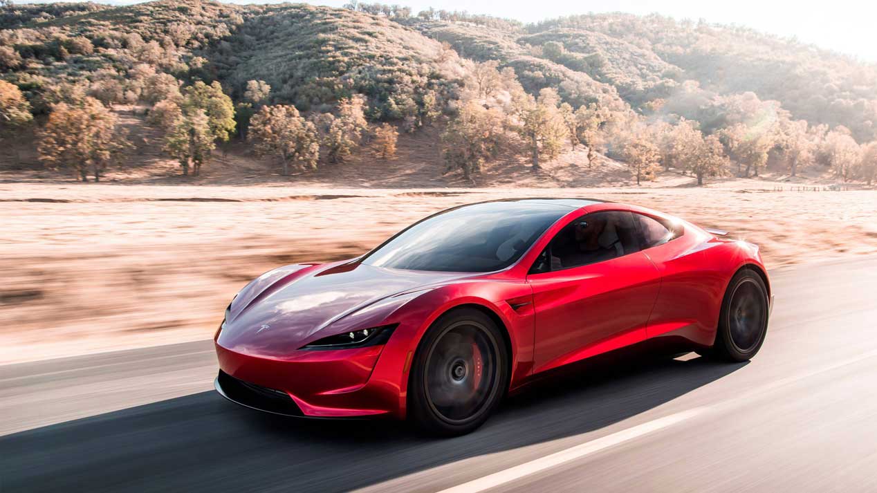 Sí, hay un Tesla Roadster viajando por el espacio