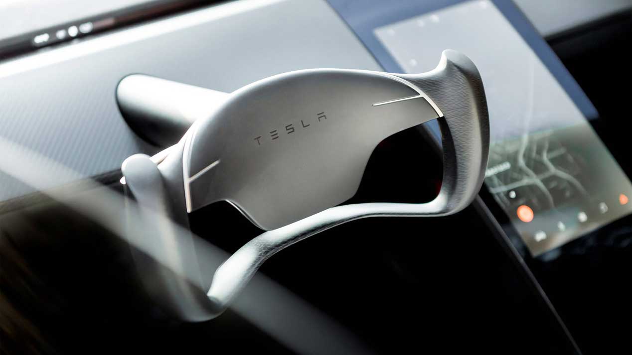 Sí, hay un Tesla Roadster viajando por el espacio