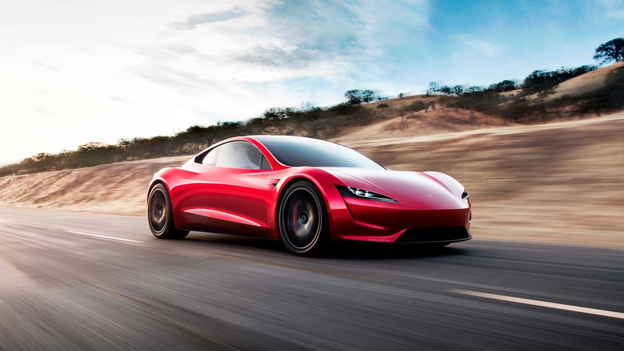 Sí, hay un Tesla Roadster viajando por el espacio