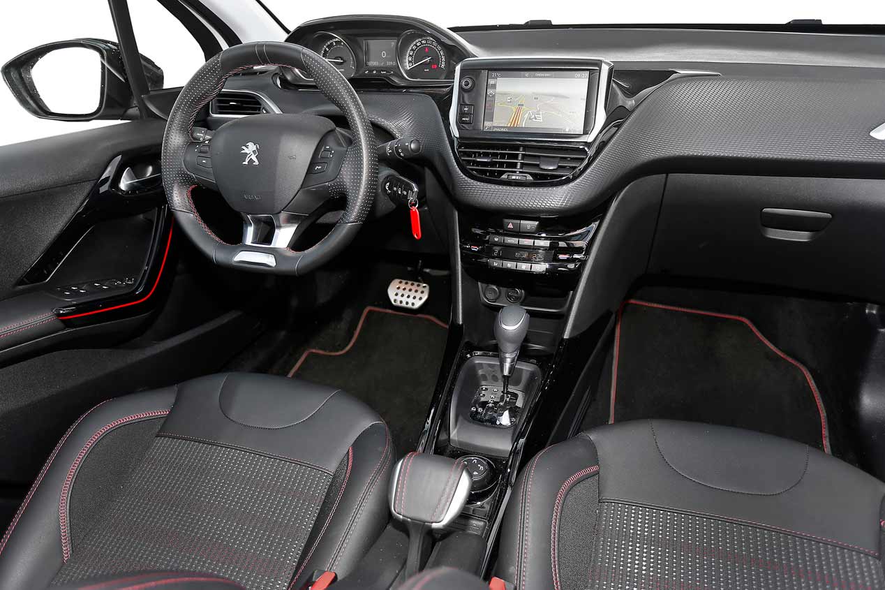 ¿SUV Diesel o gasolina? Analizamos en Peugeot 2008, Renault Captur y Nissan Juke qué interesa