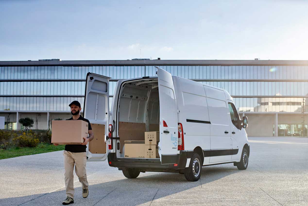 Renault Master ZE, su versión eléctrica en imágenes