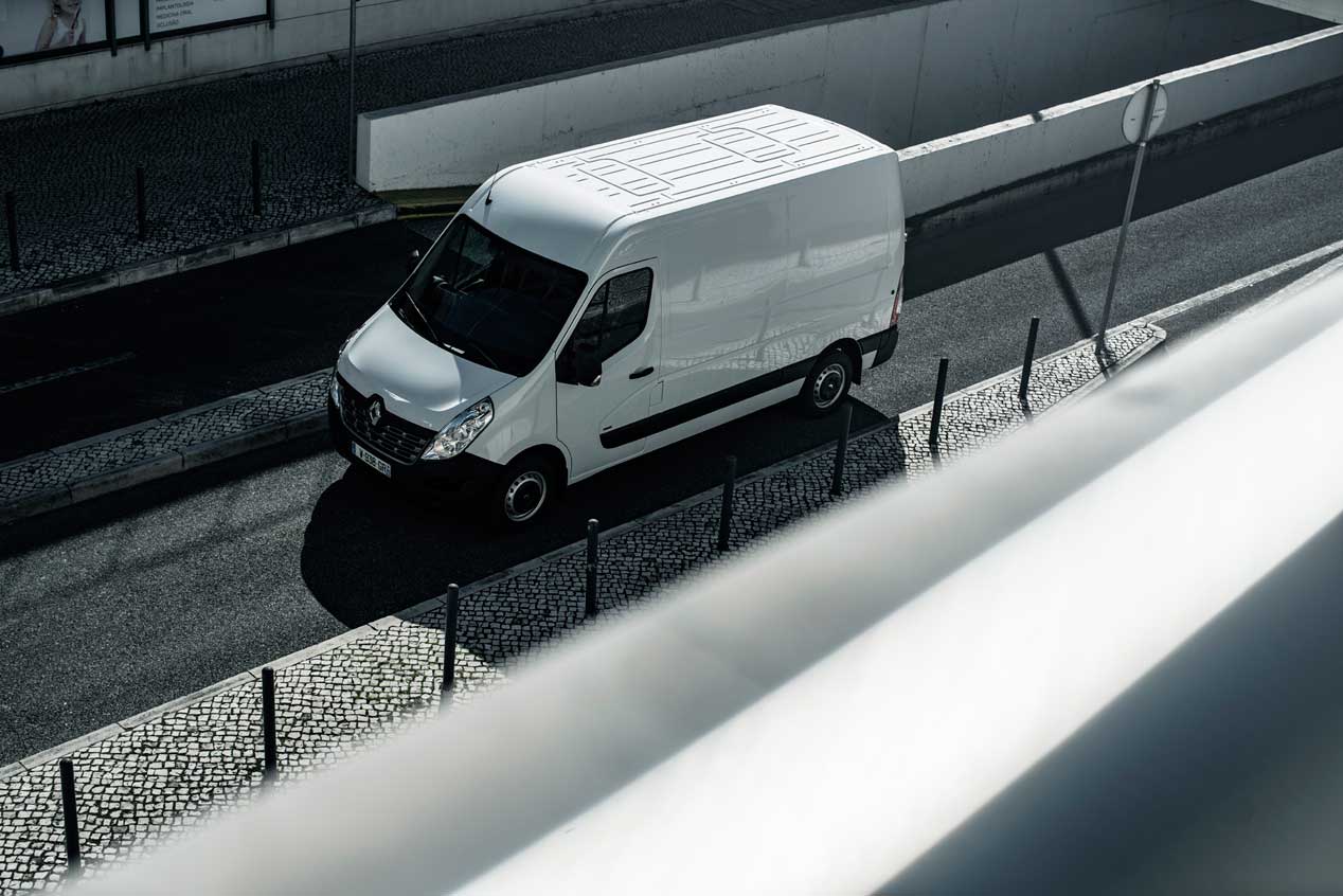 Renault Master ZE, su versión eléctrica en imágenes