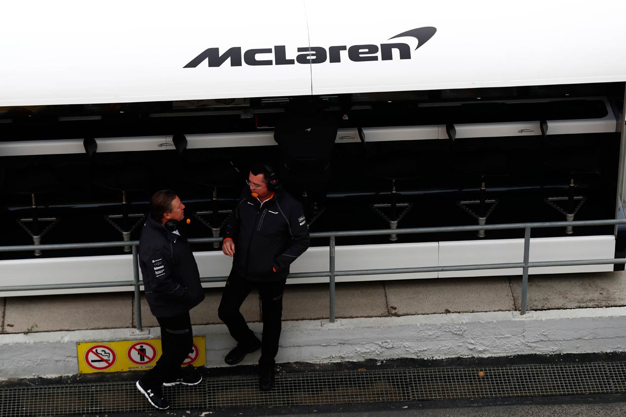 Las mejores imágenes de los primeros test de pretemporada de F1 (lunes)