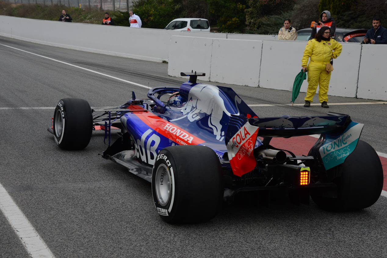 Las mejores imágenes de los primeros test de pretemporada de F1 (lunes)