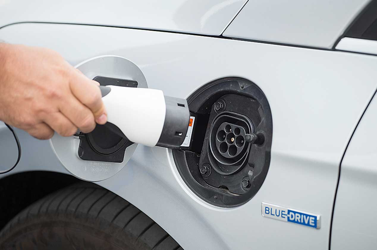 Hyundai Ioniq y Volkswagen Golf GTE, cara a cara