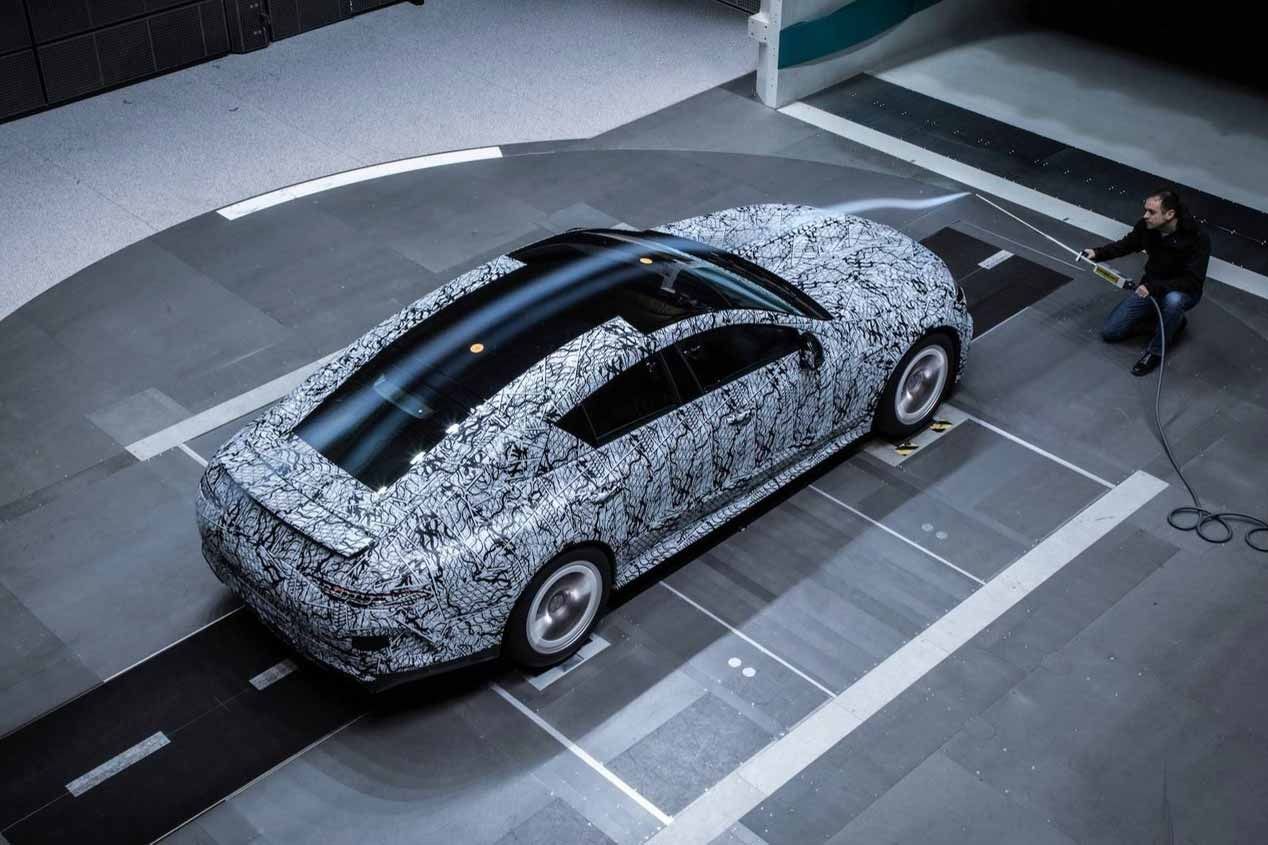 Duelo de superberlinas: Mercedes-AMG GT Coupé vs BMW Serie 8 Gran Coupé