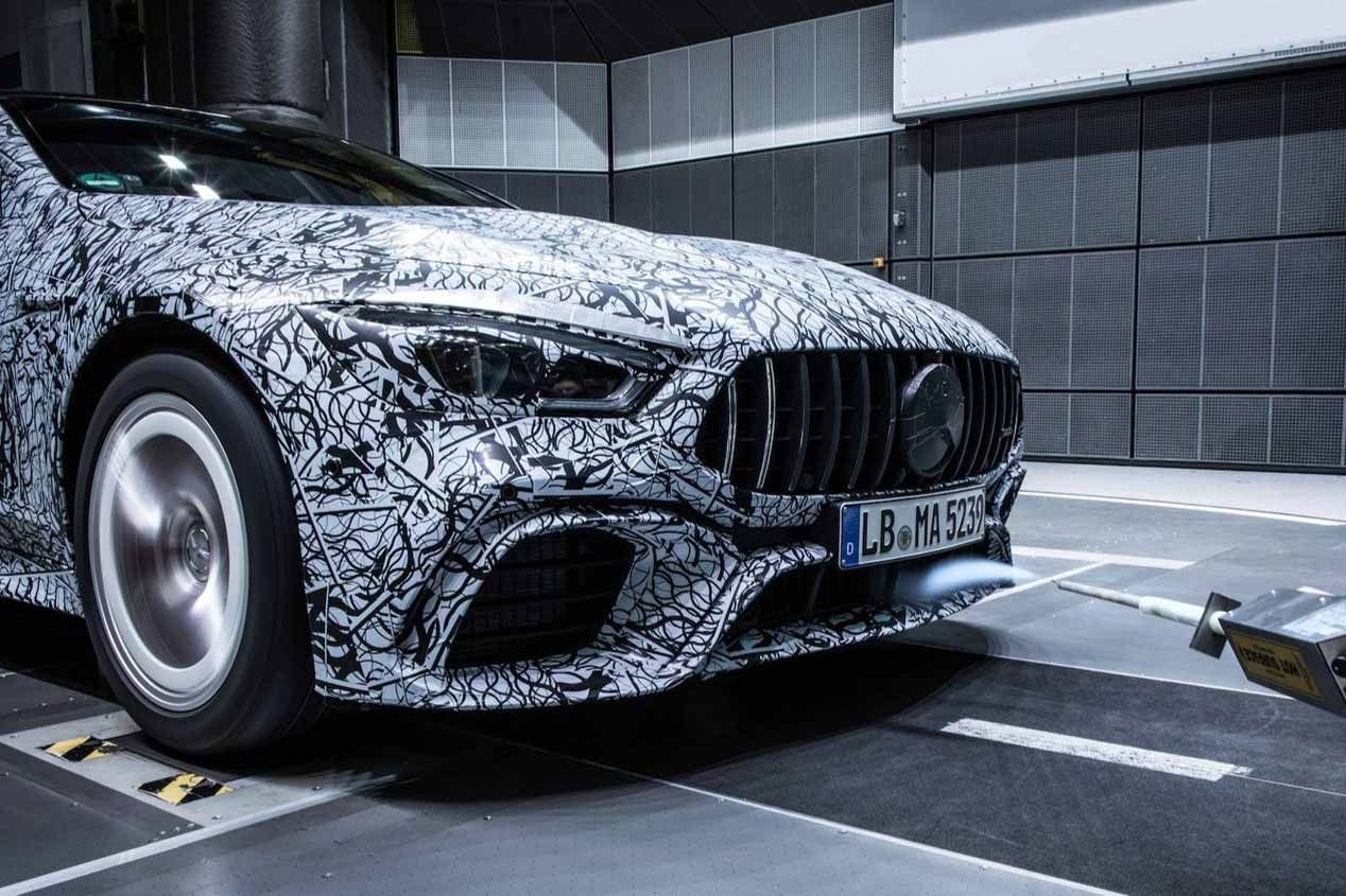 Duelo de superberlinas: Mercedes-AMG GT Coupé vs BMW Serie 8 Gran Coupé