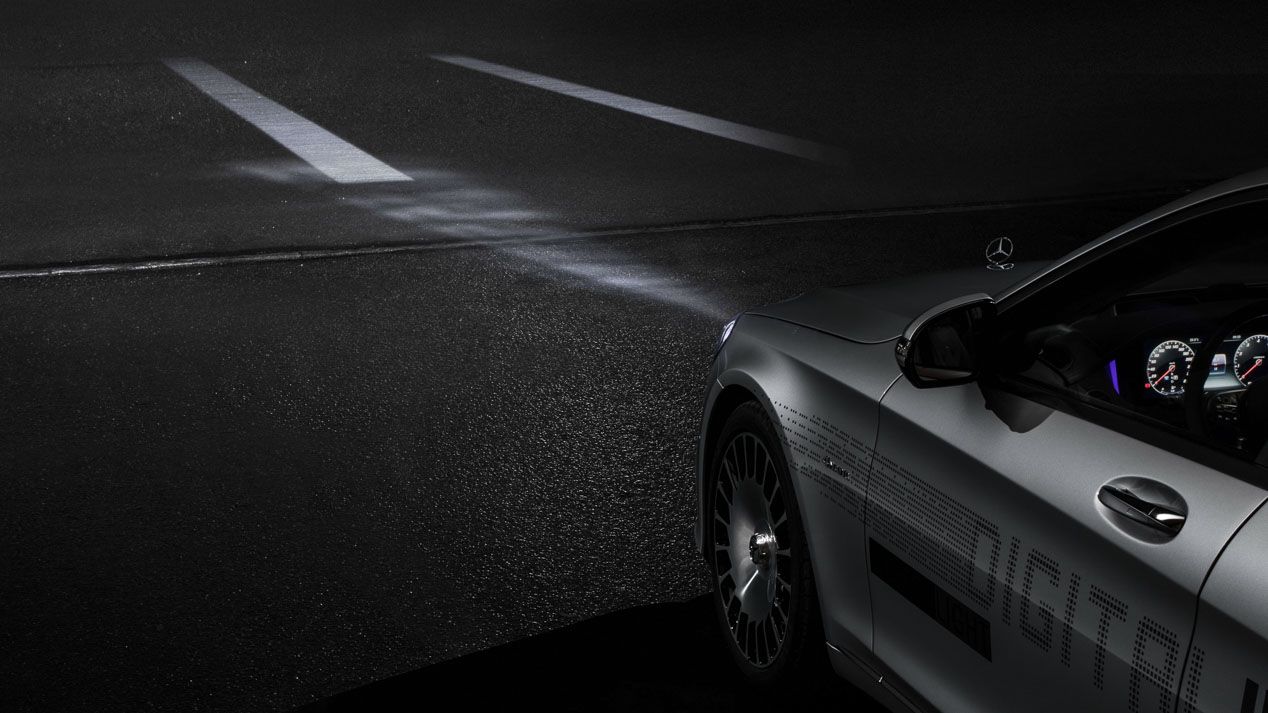Mercedes Digital Light, los faros que proyectan información
