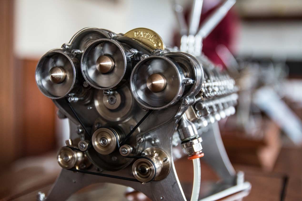 La sala de máquinas del trasatlántico y la obra de Motores Patelo