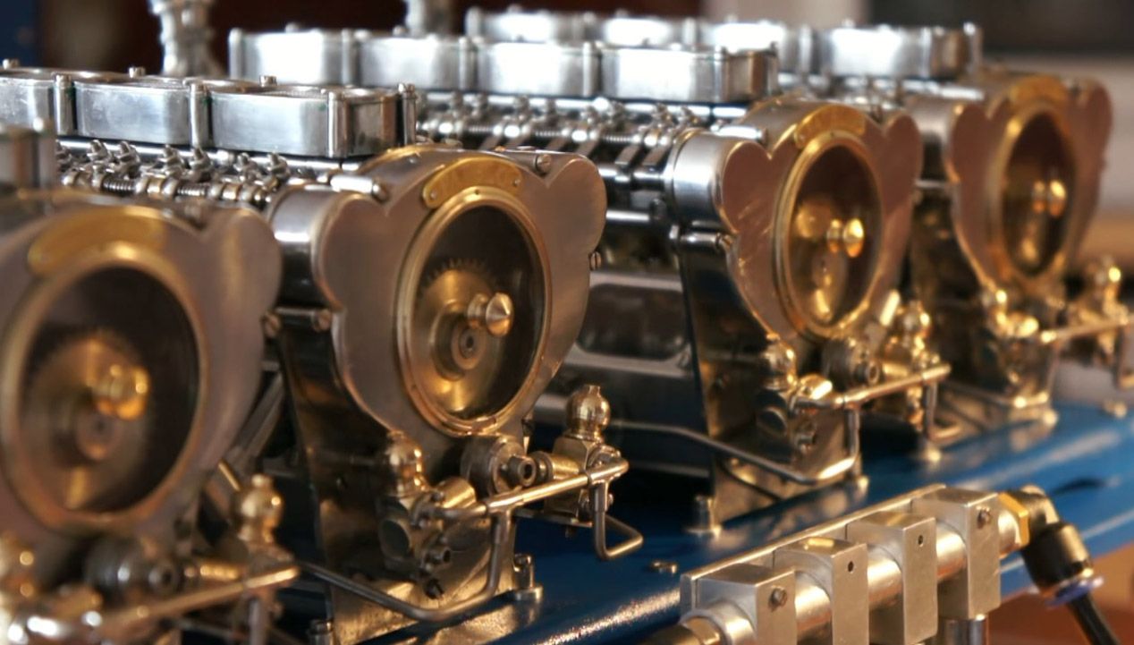 La sala de máquinas del trasatlántico y la obra de Motores Patelo