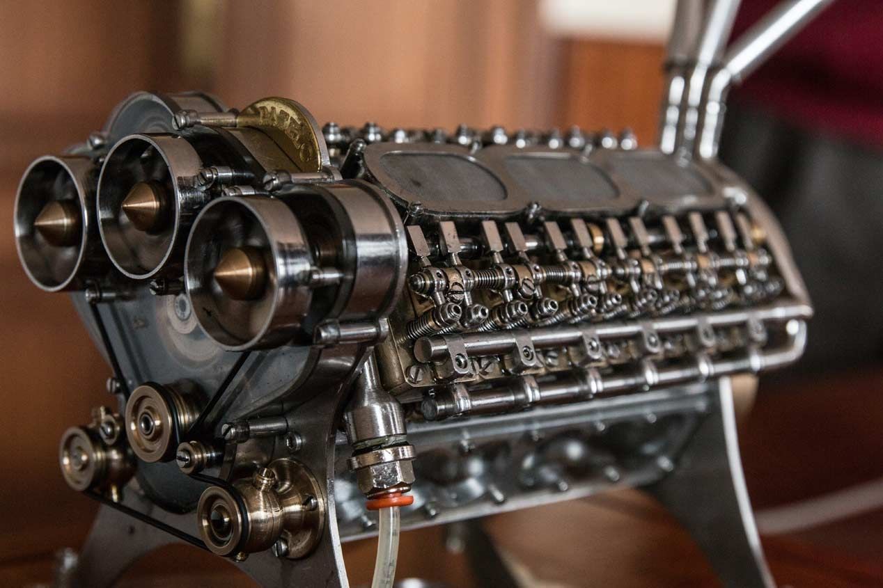La sala de máquinas del trasatlántico y la obra de Motores Patelo