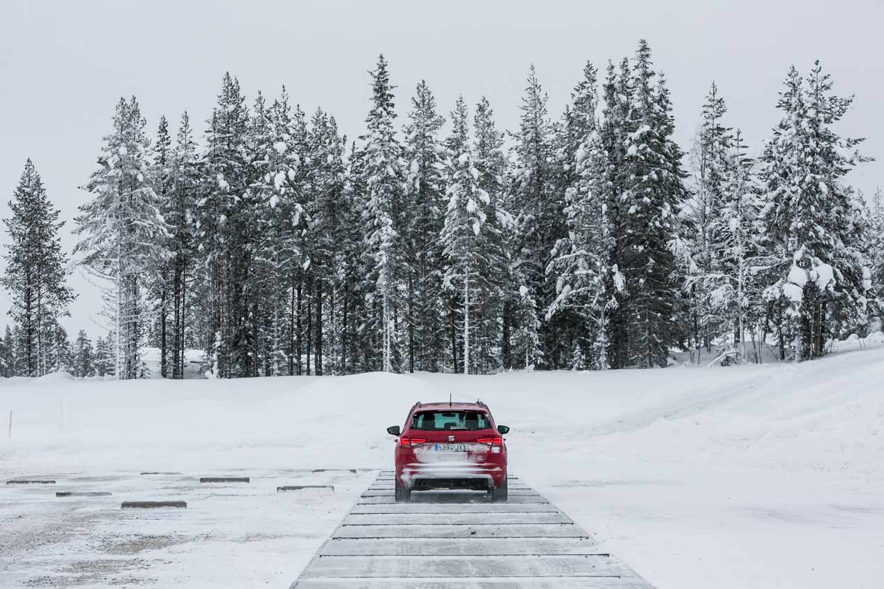 Así se desenvuelve el Seat Ateca FR en nieve y hielo