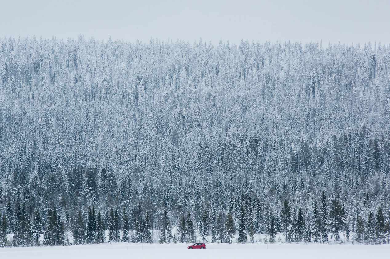 Así se desenvuelve el Seat Ateca FR en nieve y hielo