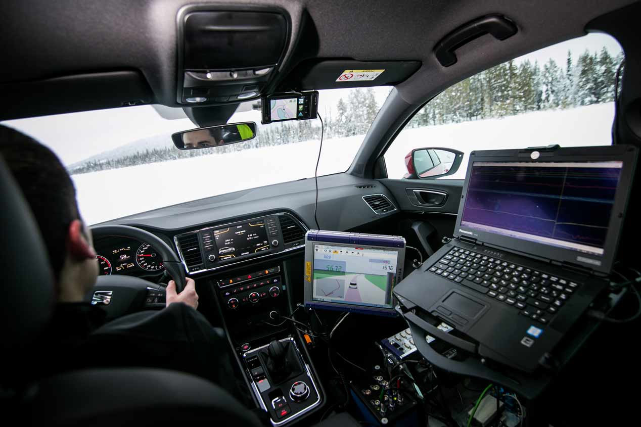Así se desenvuelve el Seat Ateca FR en nieve y hielo