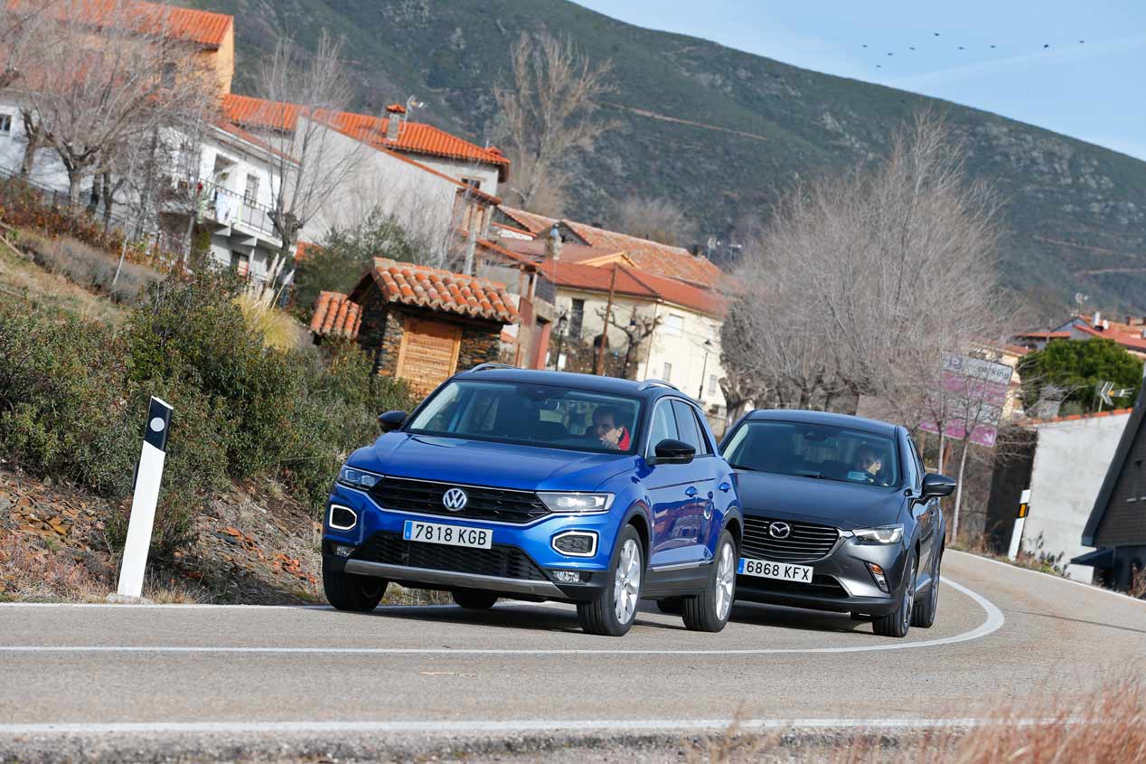 A prueba el VW T-Roc y el Mazda CX-3