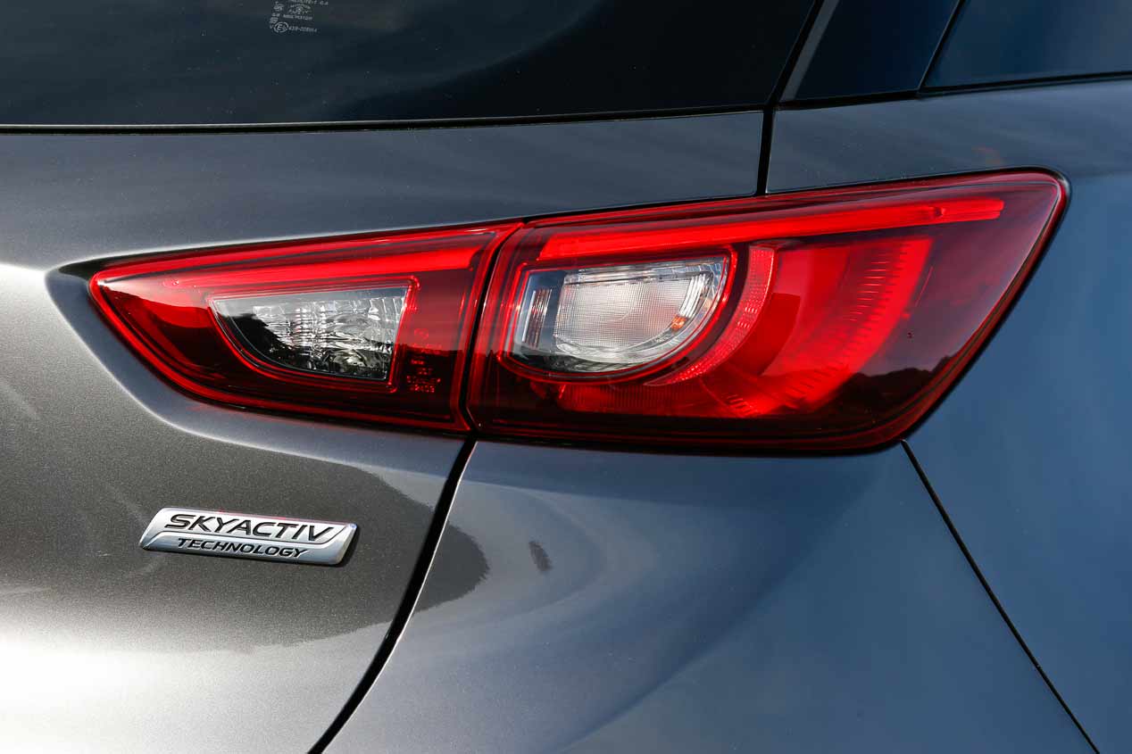 A prueba el VW T-Roc y el Mazda CX-3