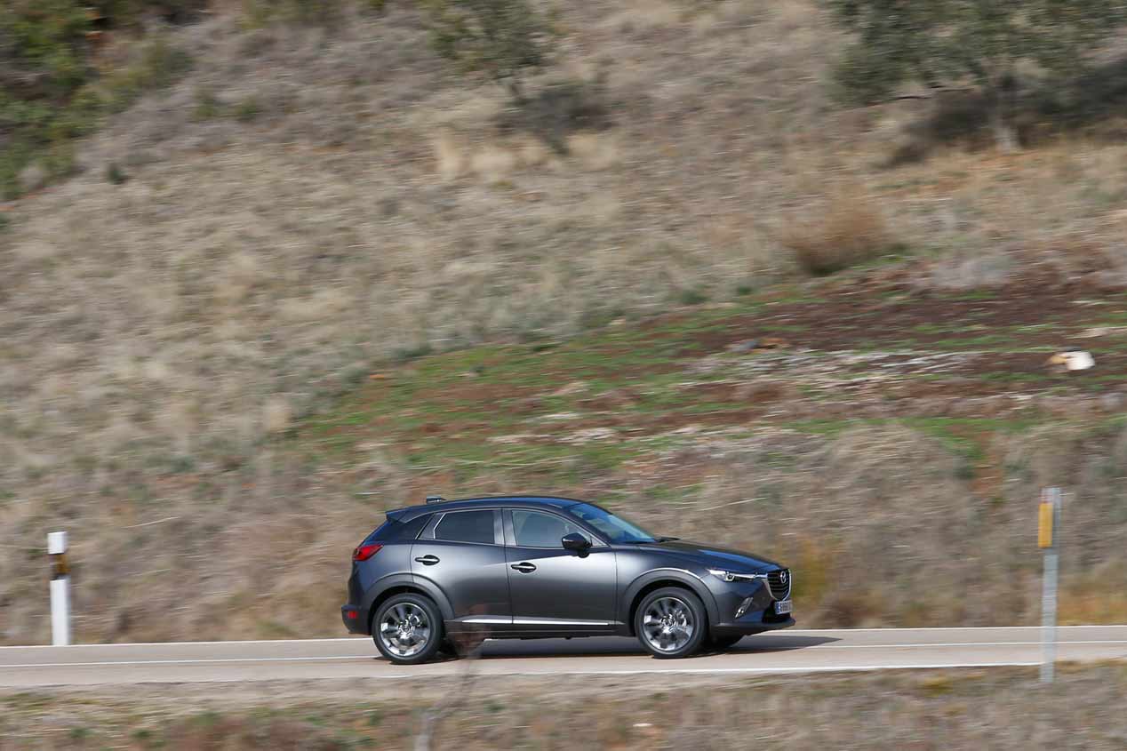 A prueba el VW T-Roc y el Mazda CX-3