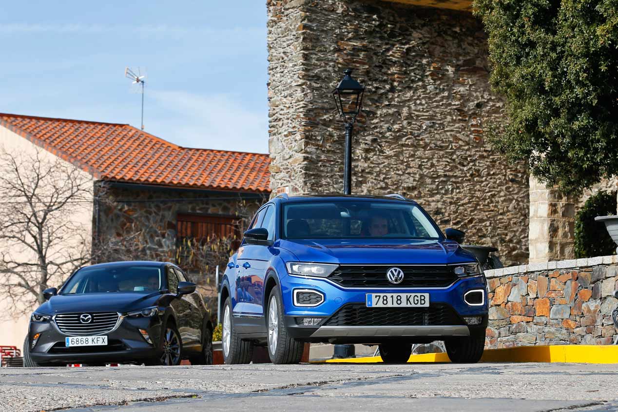 A prueba el VW T-Roc y el Mazda CX-3