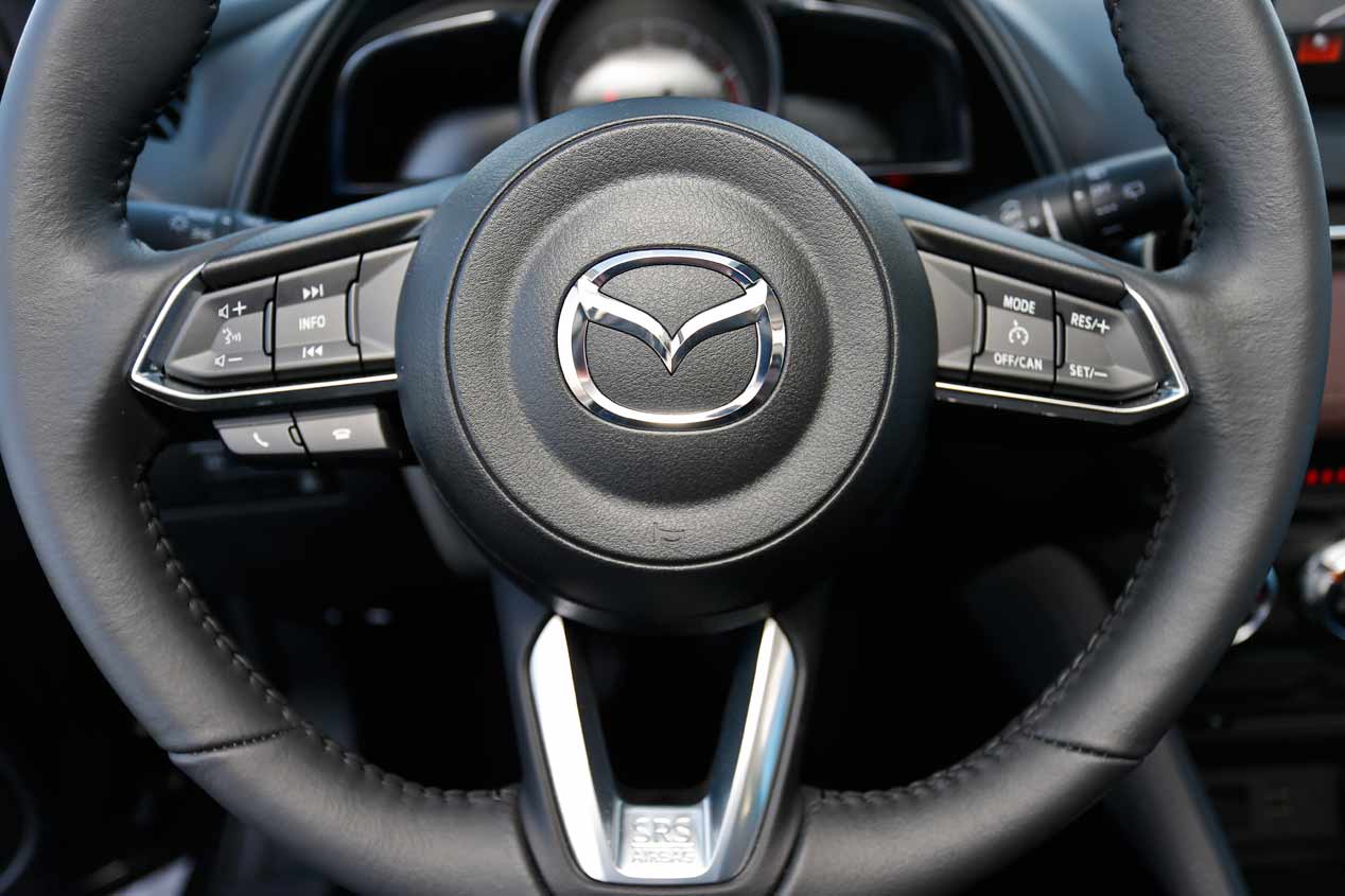 A prueba el VW T-Roc y el Mazda CX-3