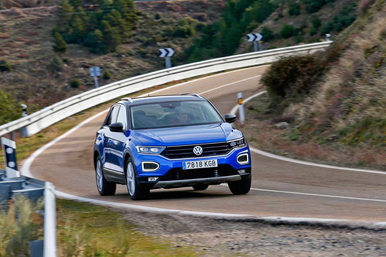 A prueba el VW T-Roc y el Mazda CX-3